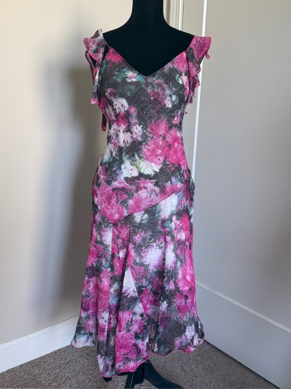 Gorgeous 100% Silk Vintage Asymmetrical Bias Cut floral beaded dress (Size 2/4)
